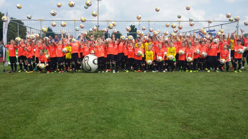 Bild "Inhaltsübersicht:Fussballabenteuer_2019.jpg"